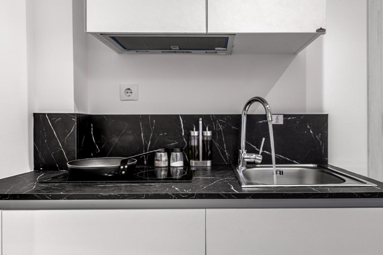 Kriel Suites By Liv Homes Atény Exteriér fotografie
