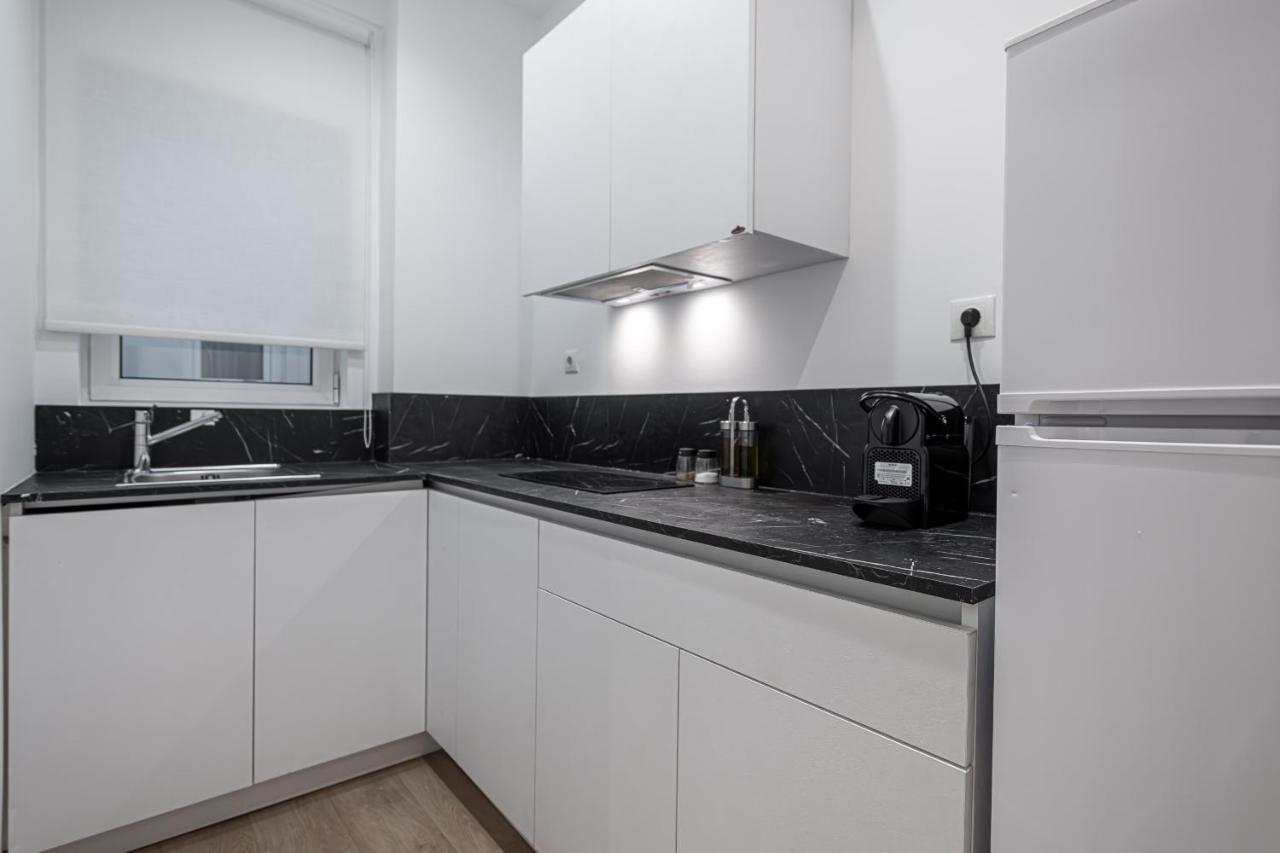 Kriel Suites By Liv Homes Atény Exteriér fotografie