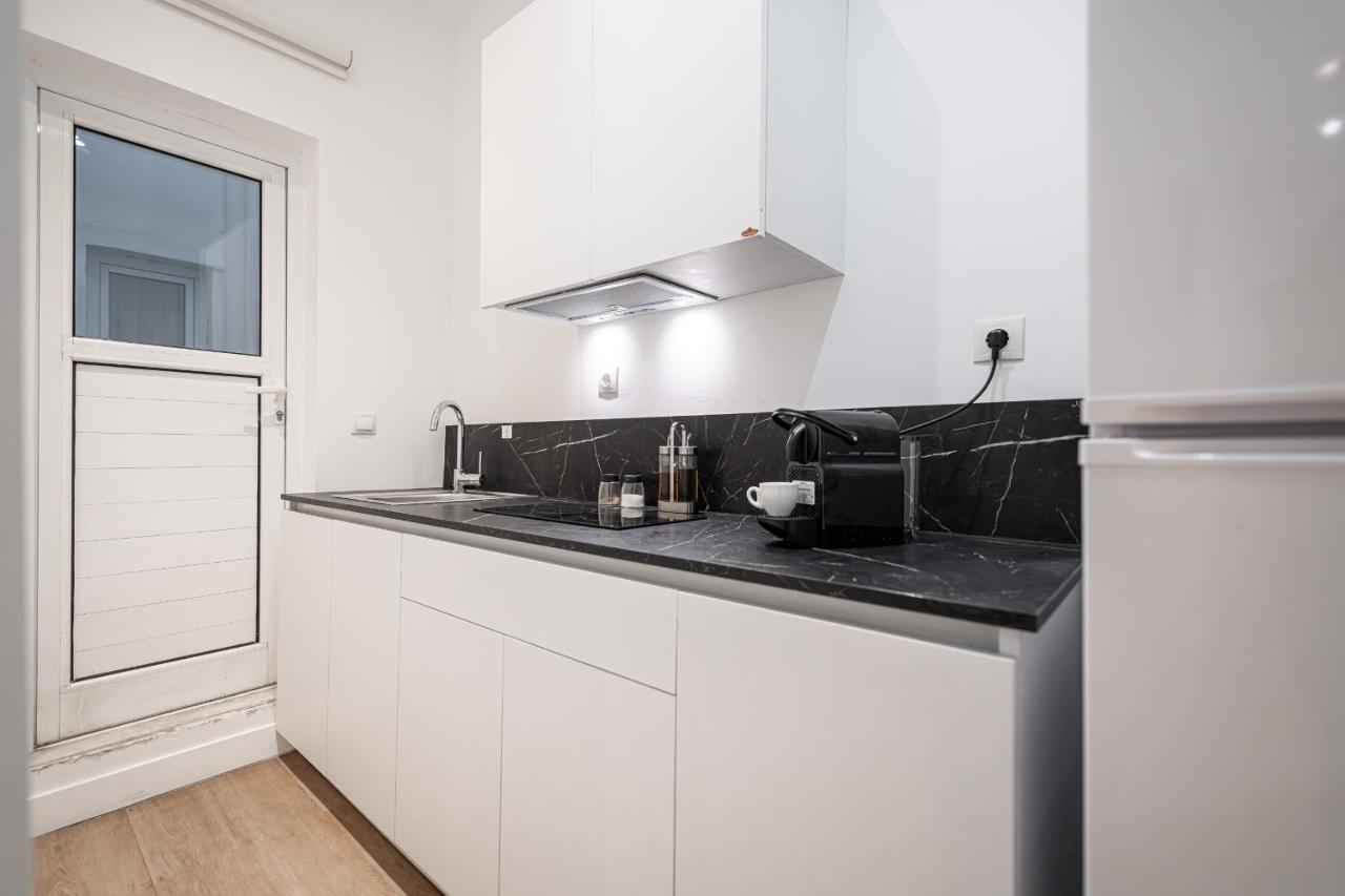Kriel Suites By Liv Homes Atény Exteriér fotografie