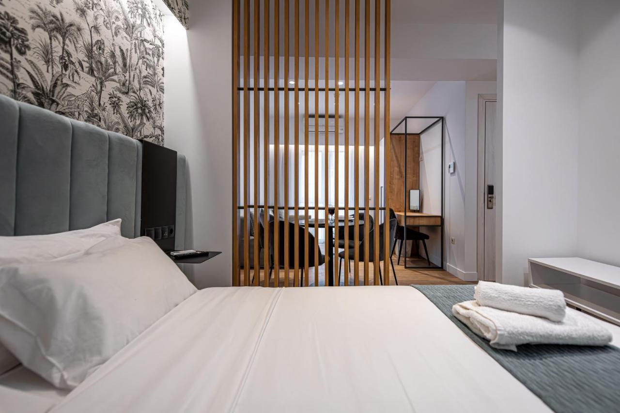 Kriel Suites By Liv Homes Atény Exteriér fotografie
